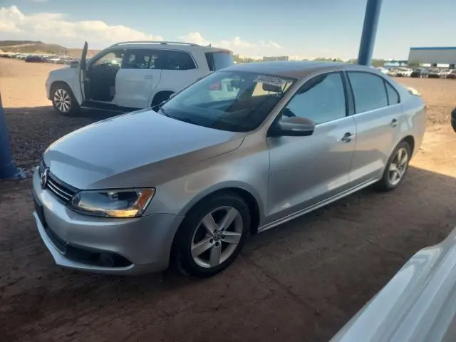 3VWLL7AJ6CM062196