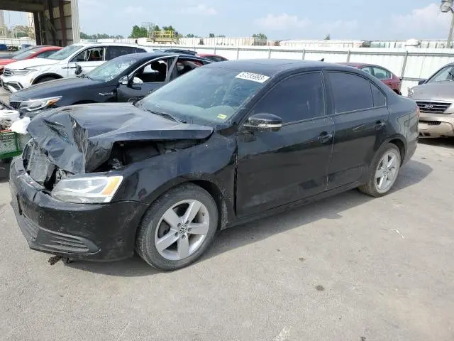 3VWLL7AJ6CM382859