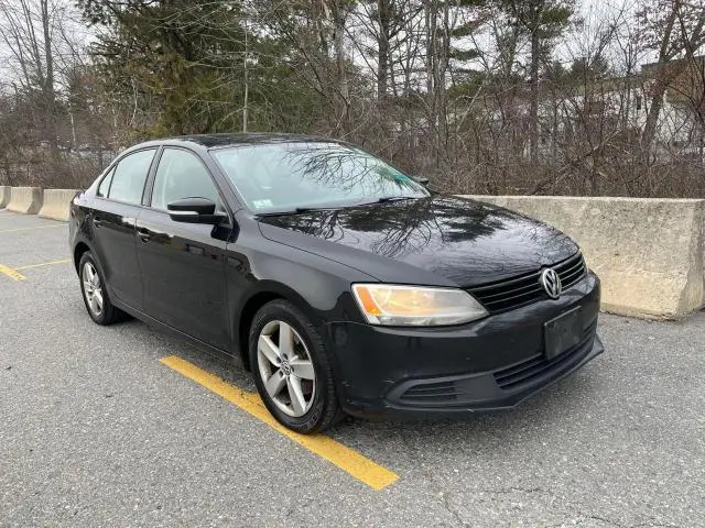 3VWLL7AJ6CM405881