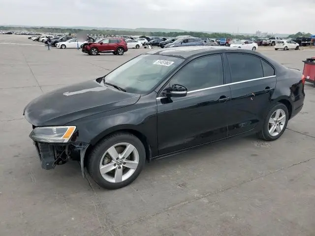 3VWLL7AJ7CM017820