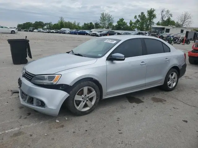 3VWLL7AJ7CM035606