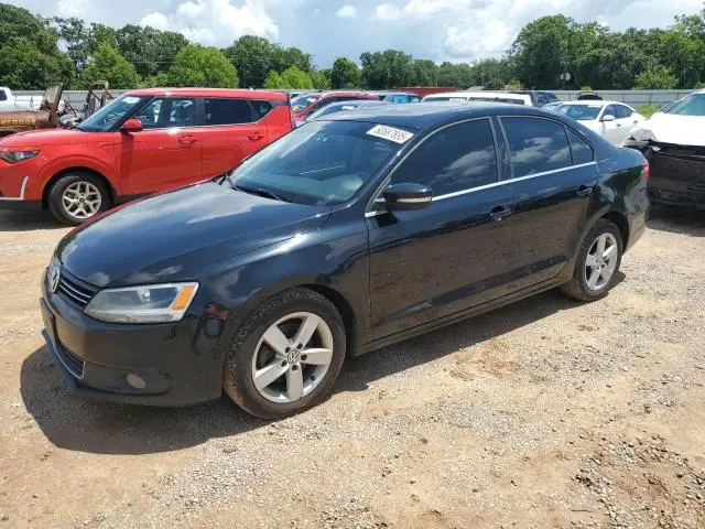 3VWLL7AJ7CM367139