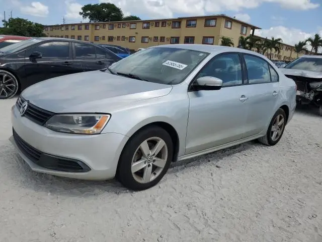 3VWLL7AJ7CM416467
