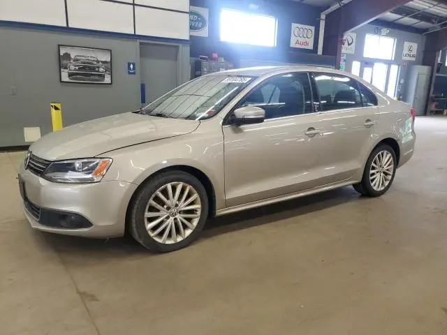 3VWLL7AJ7DM238223