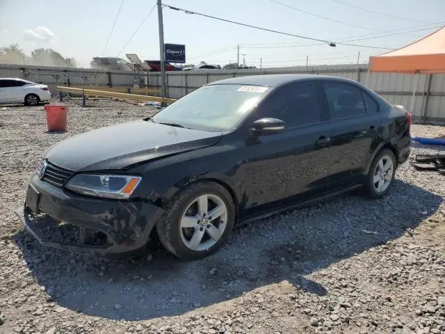 3VWLL7AJ8BM108321