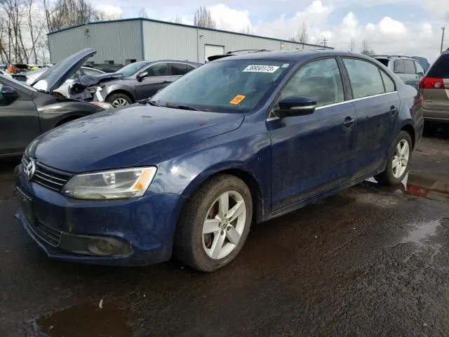 3VWLL7AJ8BM131081