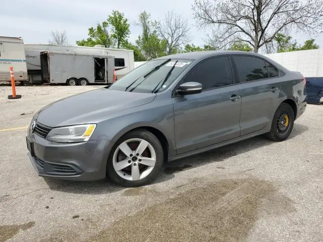 3VWLL7AJ8CM319746