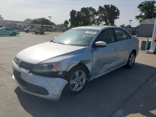 3VWLL7AJ8CM349006