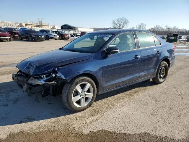 3VWLL7AJ8CM463765