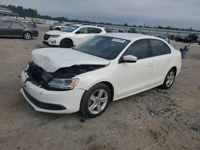 3VWLL7AJ9CM466237