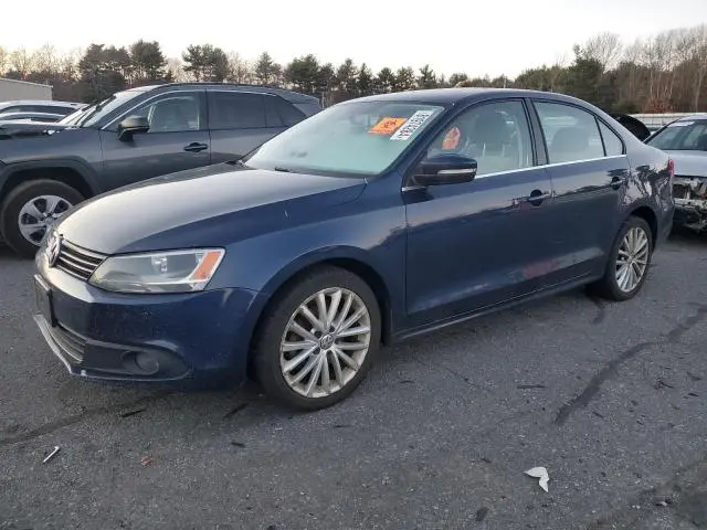 3VWLL7AJ9DM385272