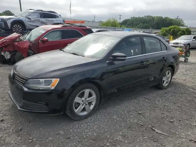 3VWLL7AJ9DM420215