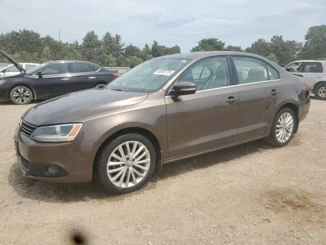 3VWLP7AJ1CM301674