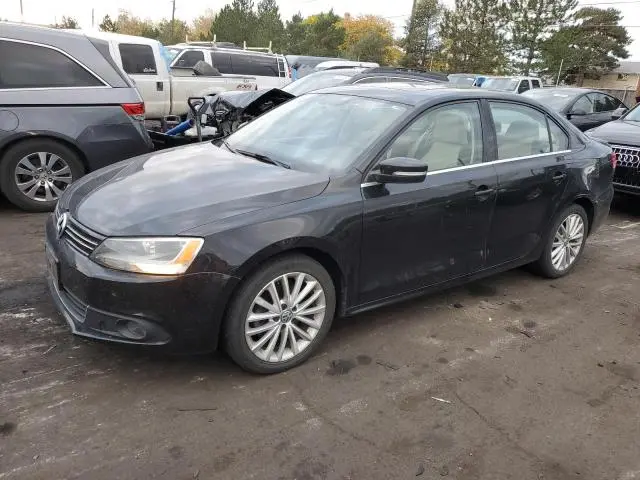3VWLP7AJ1DM450085