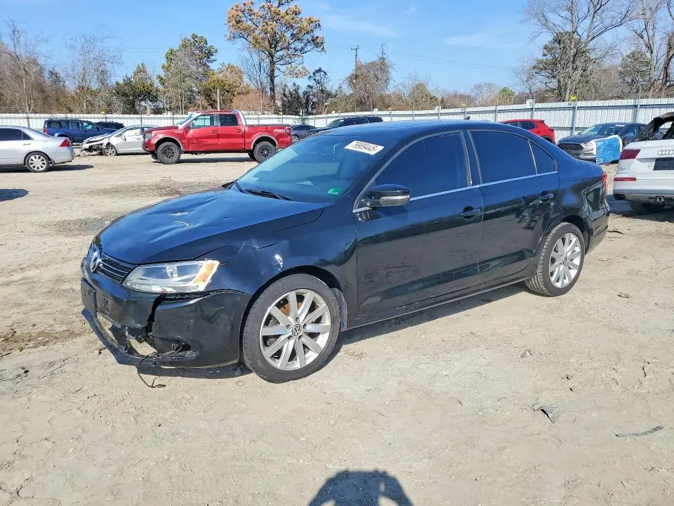 3VWLP7AJ2CM428272