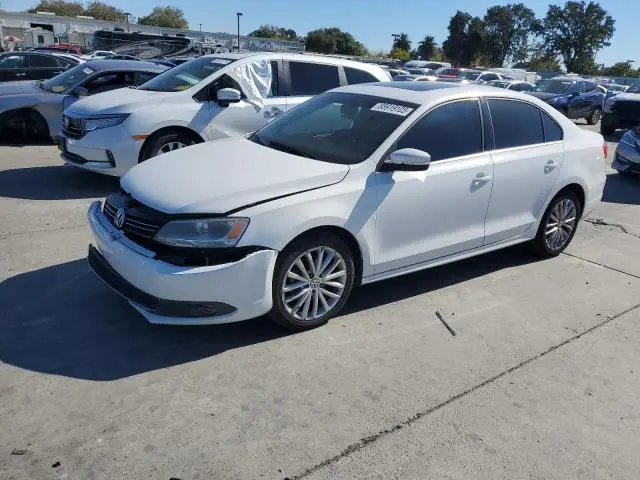 3VWLP7AJ5CM364860