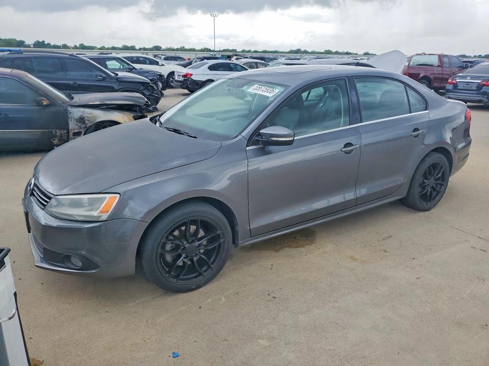 3VWLP7AJ6CM327624