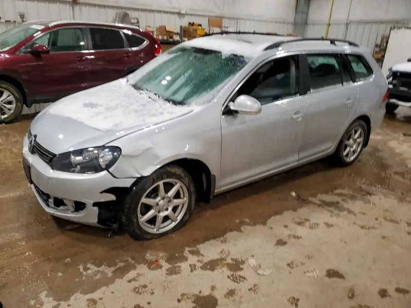 3VWPL7AJ0CM704753