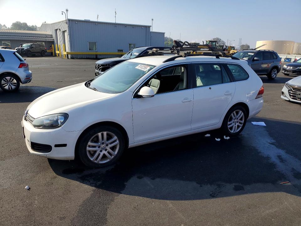 3VWPL7AJ2DM695829