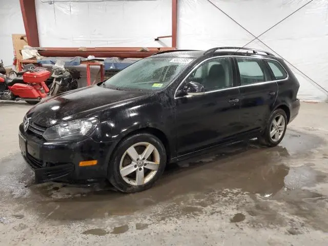 3VWPL7AJ8CM713779