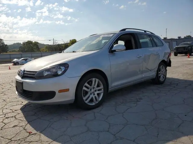 3VWPL7AJ8DM629818