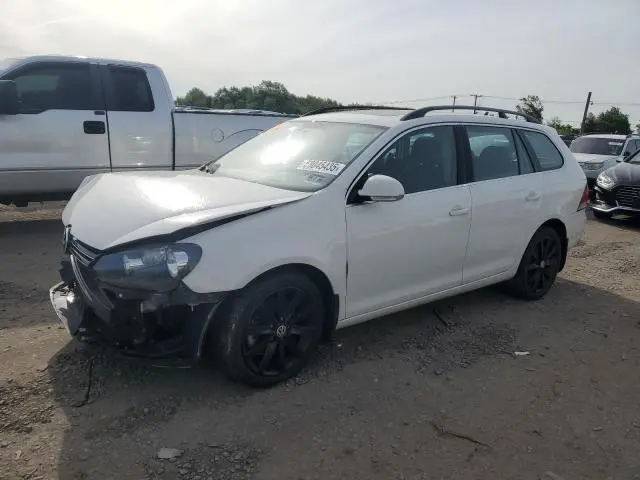 3VWPL7AJ8EM600028