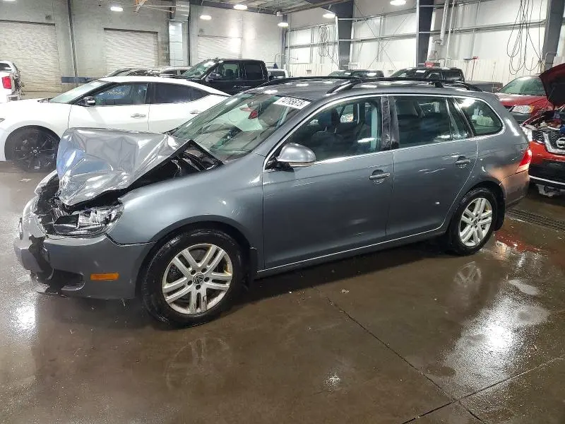 3VWPL7AJ9CM685328