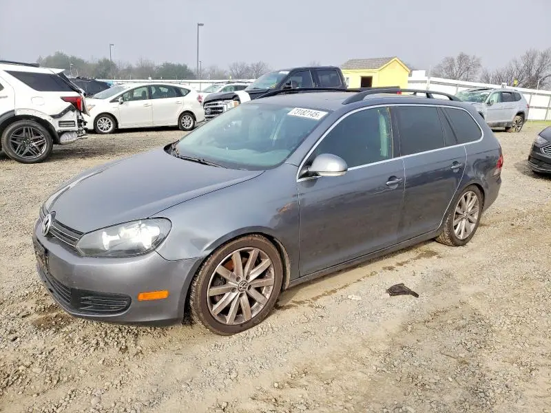 3VWPL7AJ9CM699889