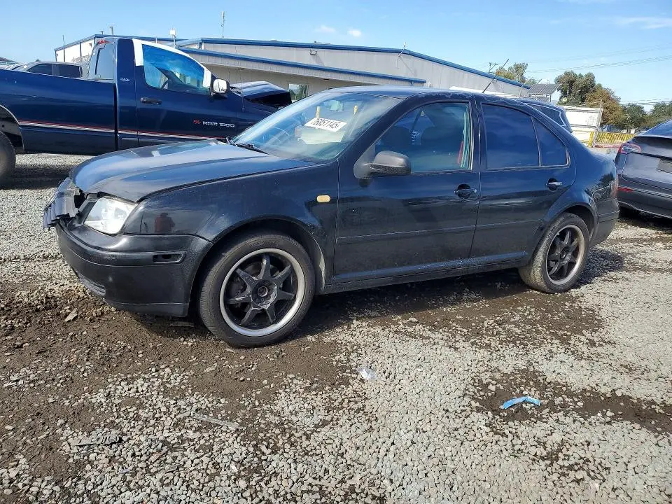 3VWRC29M1YM050153