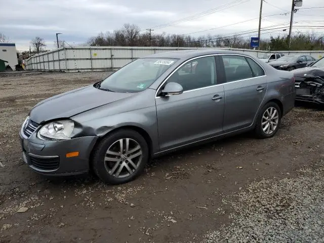 3VWRZ7AJ5AM008751