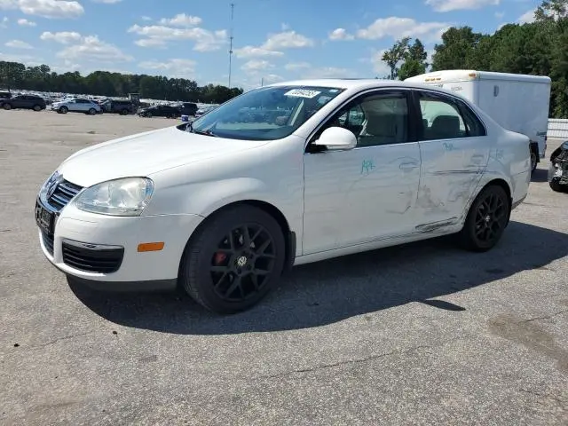3VWRZ7AJ8AM059001
