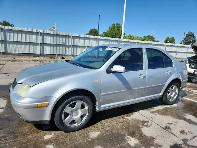 3VWSF29M0YM042439