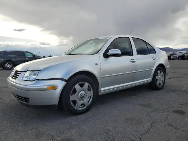 3VWSS29M81M021811