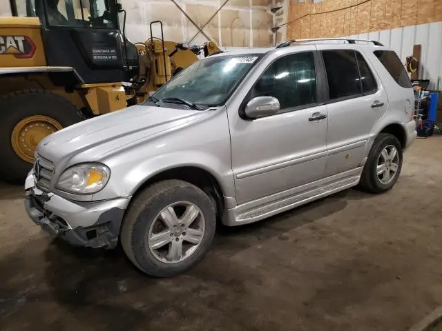 4JGAB57E25A518976