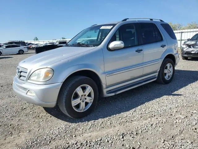 4JGAB57E85A521915