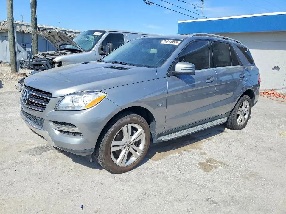 4JGDA2EB8CA005851