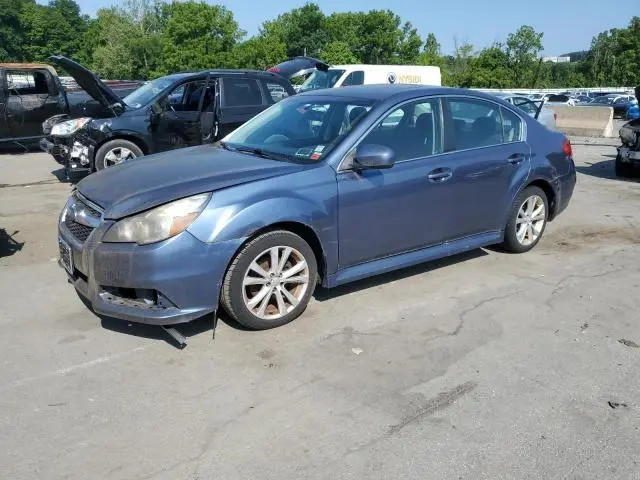 4S3BMCD63E3012825