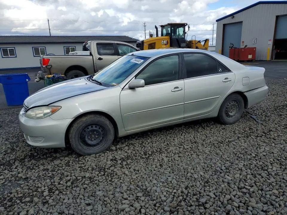 4T1BE30KX6U118034