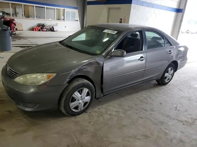 4T1BE32K05U624077