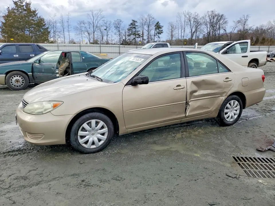 4T1BE32K15U006704