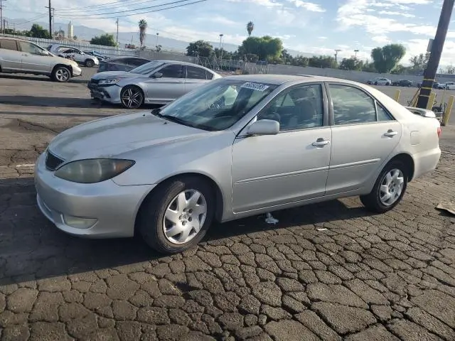 4T1BE32K15U051609