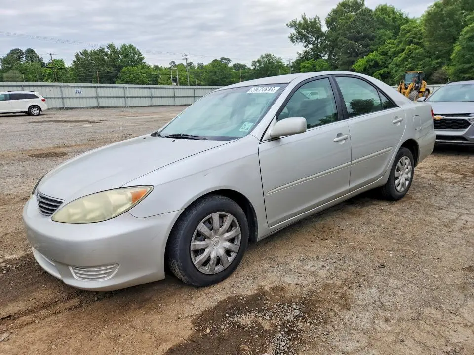 4T1BE32K15U501730
