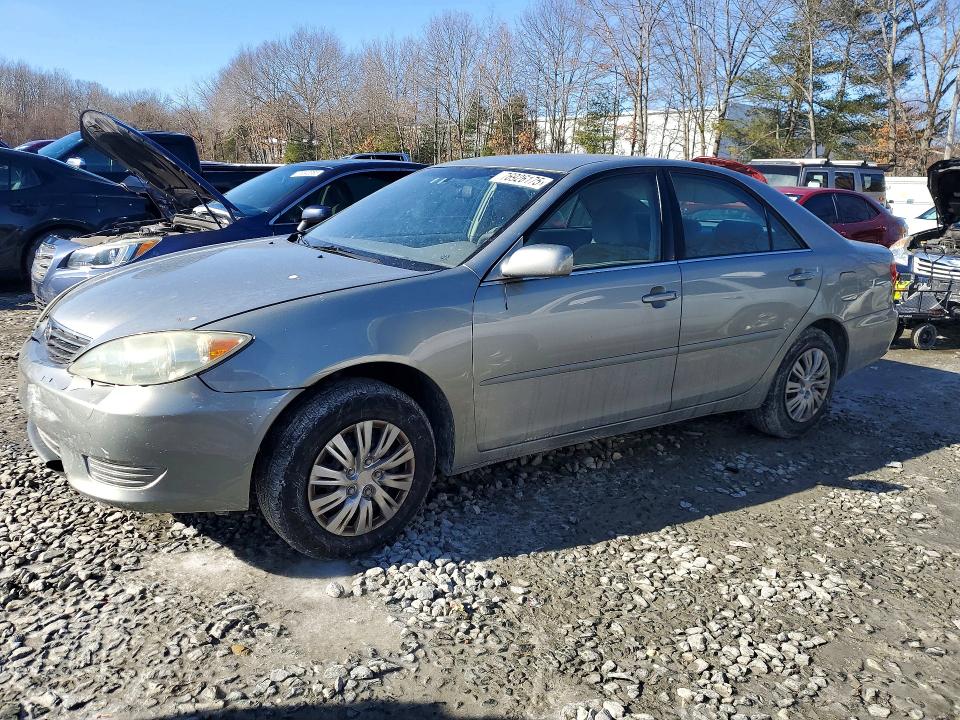 4T1BE32K15U516924