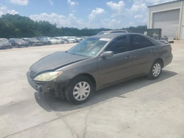4T1BE32K15U568697