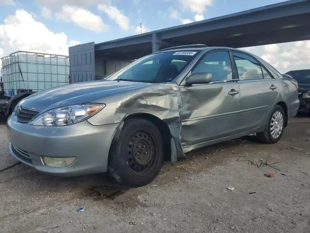 4T1BE32K15U588951