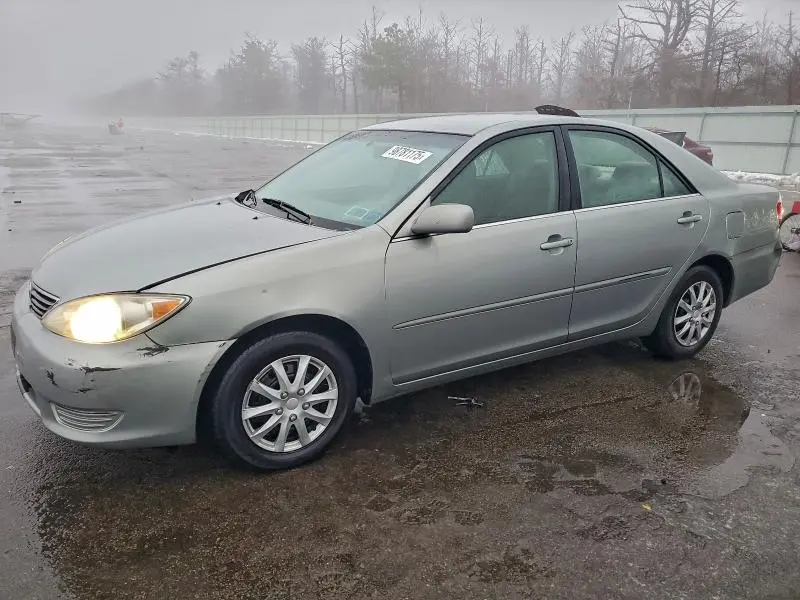 4T1BE32K15U592840