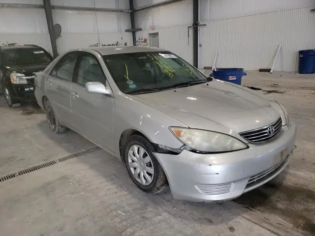 4T1BE32K85U050635