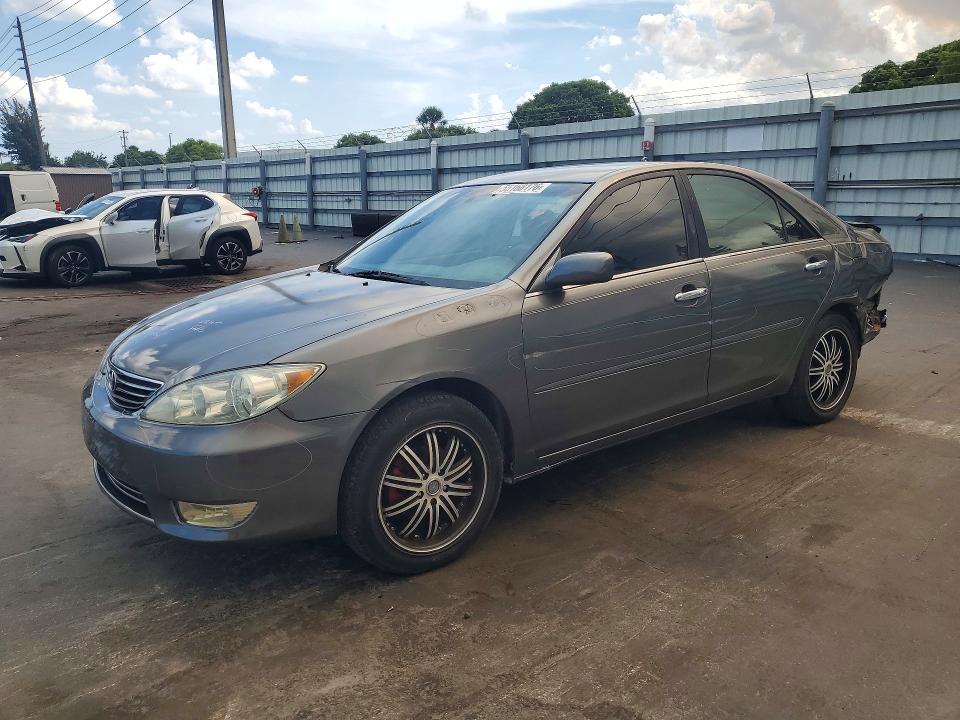 4T1BE32K95U544096