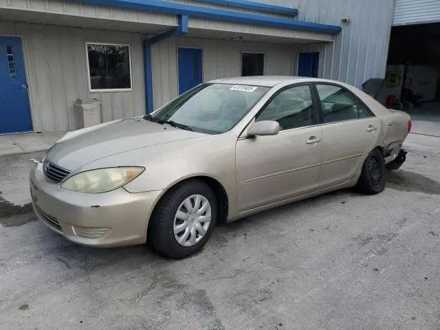 4T1BE32K95U557513