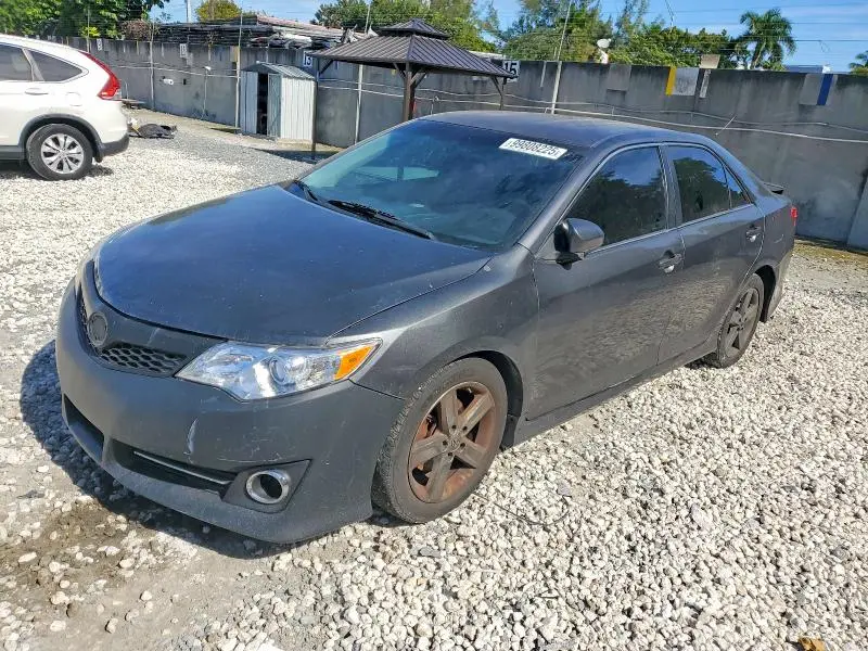 4T1BF1FK8CU155801